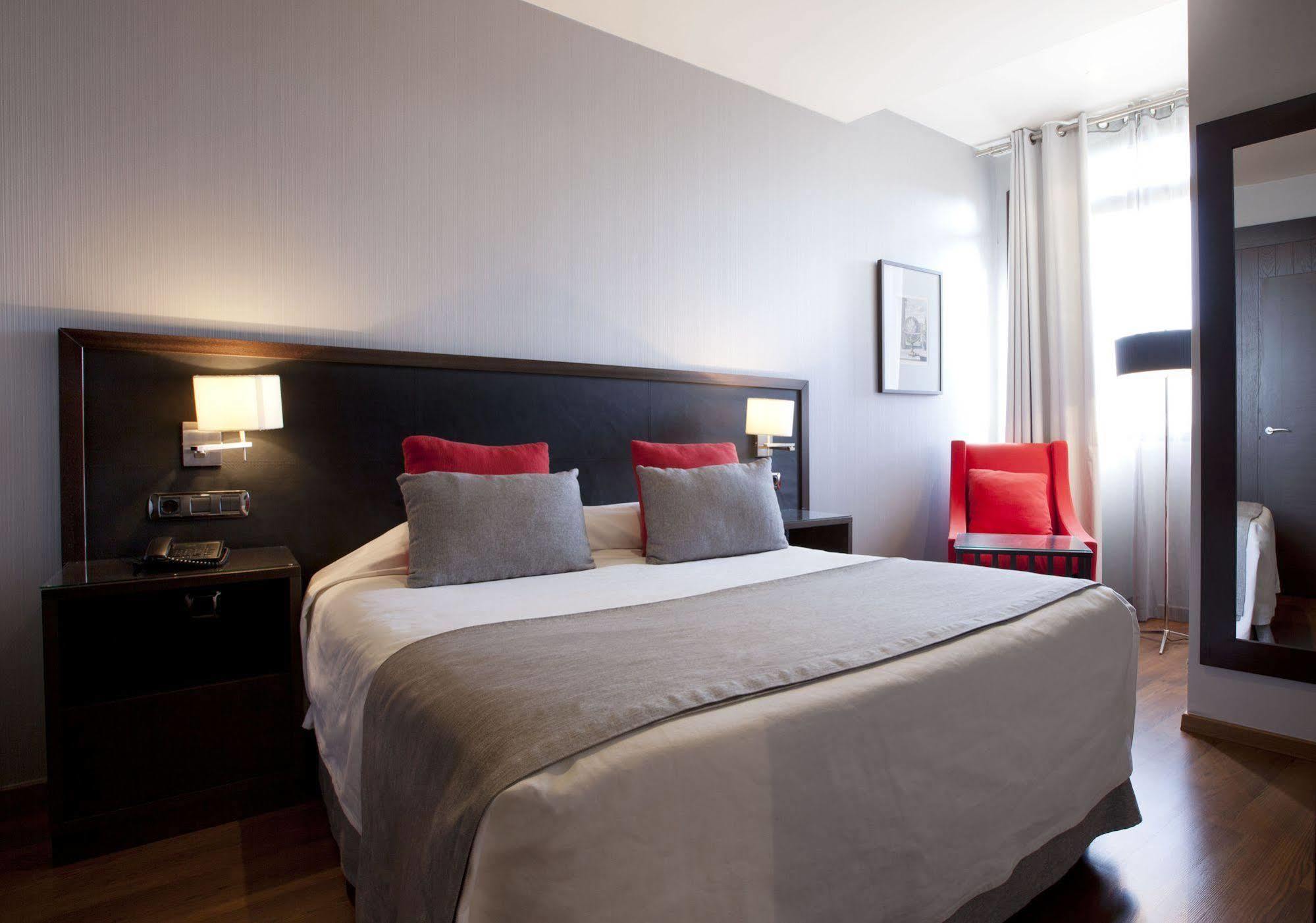 Suites Center Barcelona Bagian luar foto