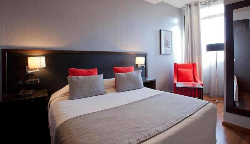 Suites Center Barcelona Bagian luar foto