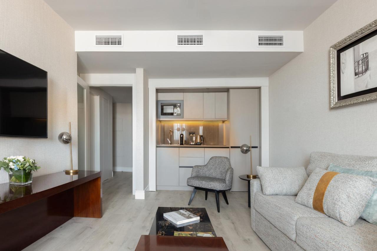 Suites Center Barcelona Bagian luar foto