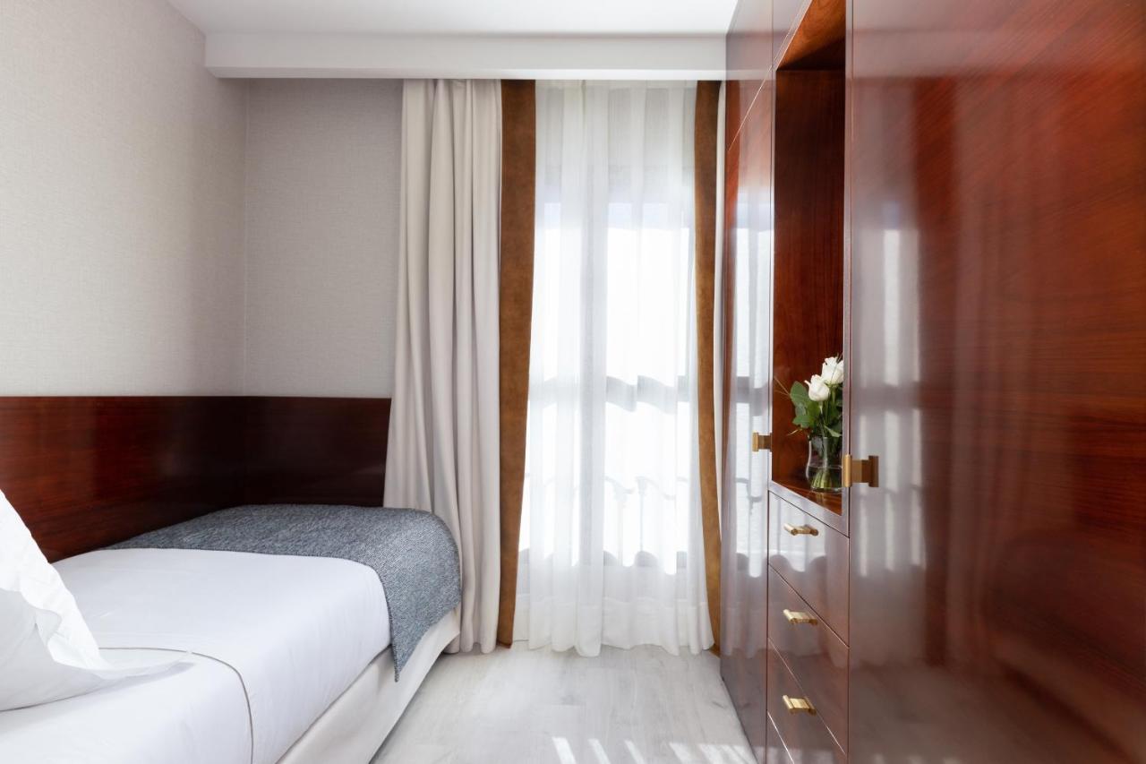 Suites Center Barcelona Bagian luar foto